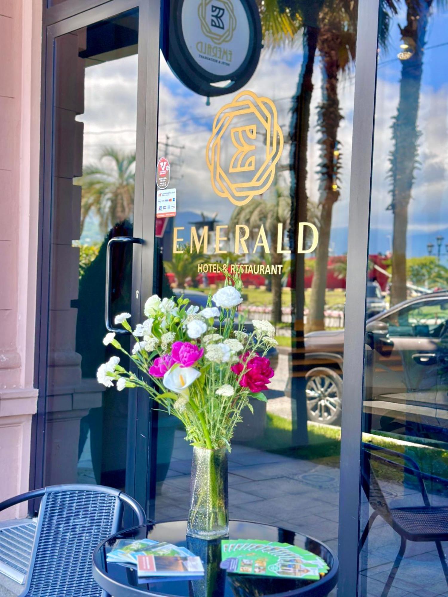 Emerald Hotel باتومي المظهر الخارجي الصورة