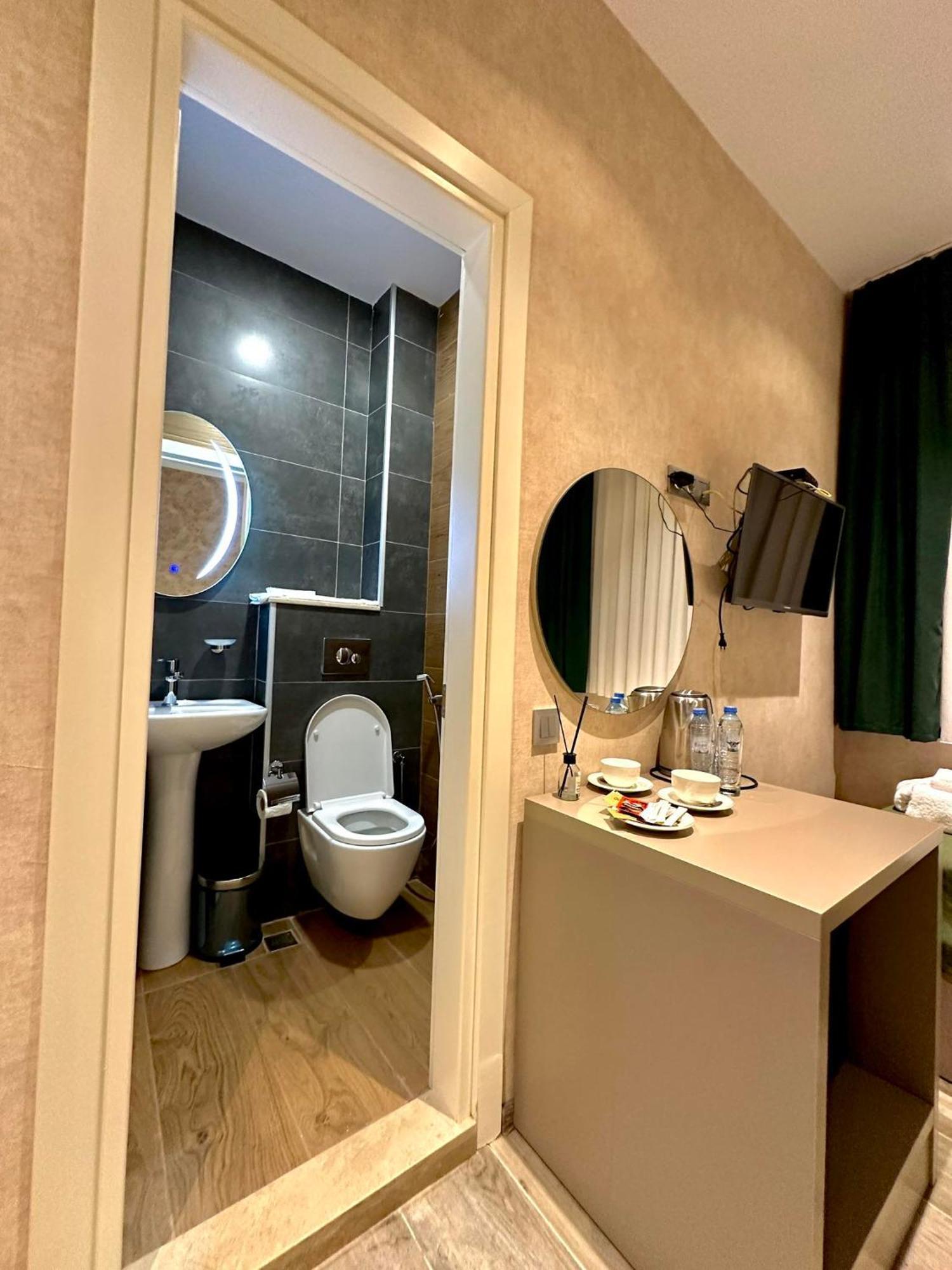 Emerald Hotel باتومي المظهر الخارجي الصورة