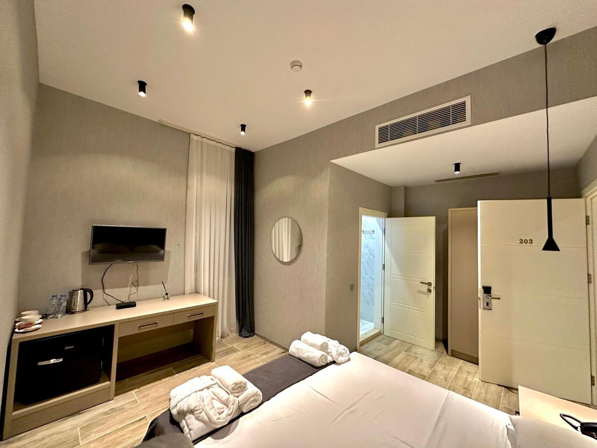 Emerald Hotel باتومي المظهر الخارجي الصورة
